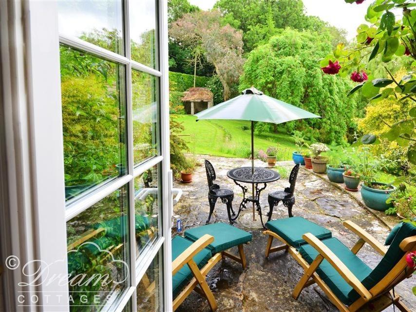 Sixpenny Cottage Upwey Экстерьер фото